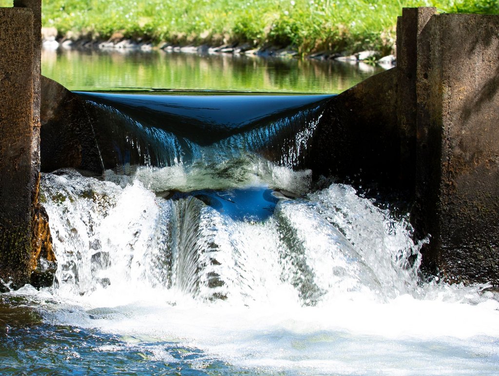 Wir liefern Ihnen sauberes und mineralstoffhaltiges Trinkwasser