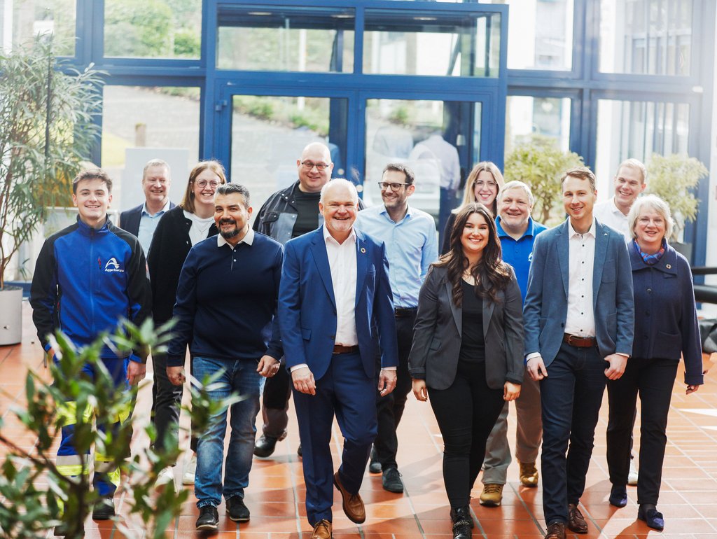 eine Gruppe von Mitarbeitern der AggerEnergie